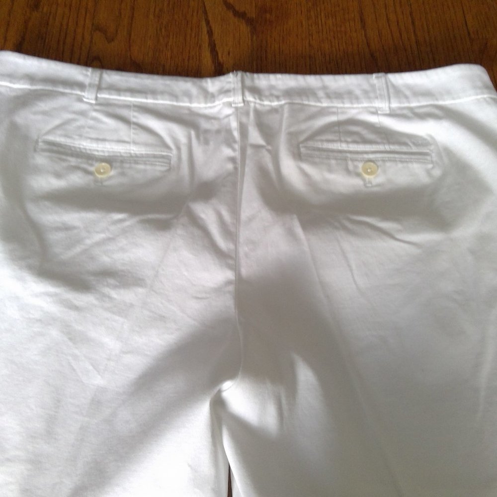 Talbots "Weekend" White Shorts - Picture 6 of 10